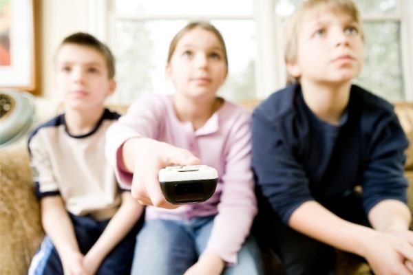 ילדים מול מסך